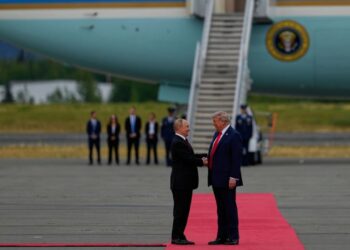 Vladimir Putin kërkon territoret kryesore të Ukrainës për të arritur paqen, detaje të reja nga Samiti i Alaskës.