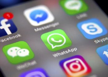 WhatsApp po eksperimenton me një funksion të ri për të luftuar lajmet e rreme duke përdorur inteligjencën artificiale.