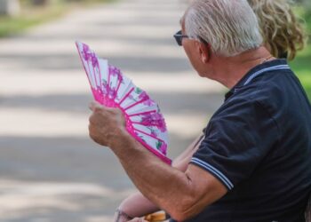 Zbulim i ri: Valët e të nxehtit po na ndikojnë më shpejt se duhani dhe alkooli