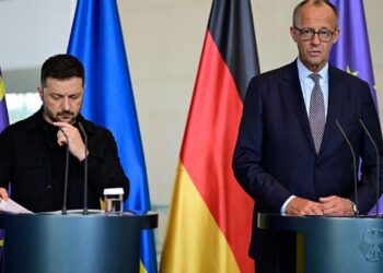 Zelensky dhe kancelari Merz mbajnë konferencë pas bisedave me Trump dhe liderët evropianë, ndajnë rezultatet e arritura.