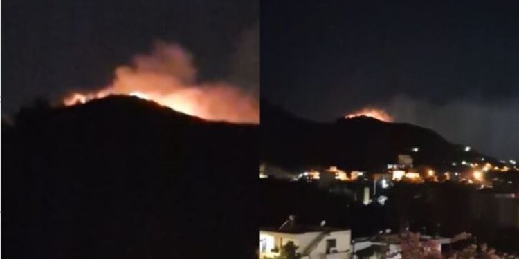 Zjarr në Selitë, nxehtësia dhe era ndihmojnë në shpërthimin e flakëve.