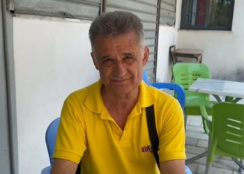 Zjarret e rrezikshme në Delvinë, banori i prekur shprehet: Po më digjet shtëpia e re, të paktën shpëtuam jetën.