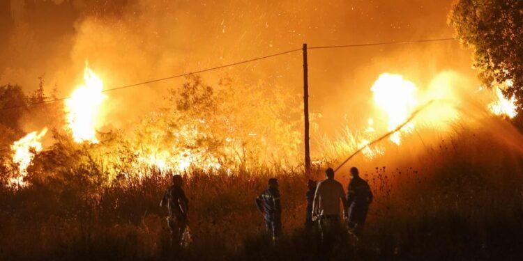Zjarri i fuqishëm në Spanjë shkatërroi 300 mijë hektarë tokë brenda një dite.