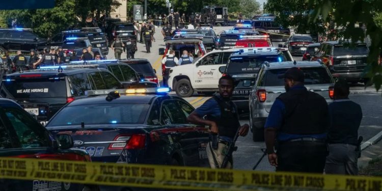 Zjarri mes policisë dhe një individi në SHBA, një oficer humb jetën, autore i ngjarjes kryen vetëvrasje pas incidentit.