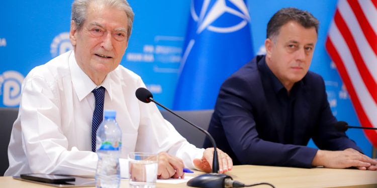 Berisha: Narkoterroristi Edi Rama është në Europë kapiteni i anijeve të drogës, që flota Amerikane i fundos në oqean