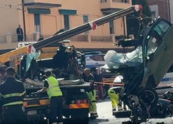 18-vjeçari shqiptar shmang policinë në Itali, por pëson tragjedi pas përplasje me automjetin.