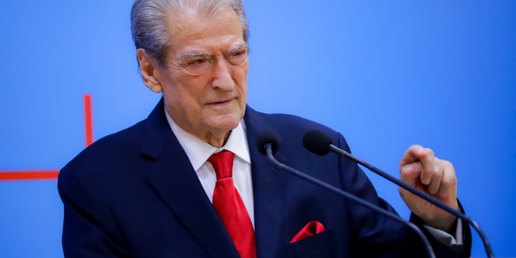 Berisha: Veliaj nuk e pranoi pazarin me Ramën! Opozita ka disa kandidatura të pakrahasueshme me Korbën e Korrupsionit! Ogerta u trondit kur mësoi kandidimin, sepse Rama lau duart me të