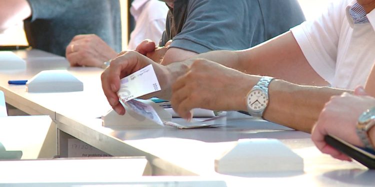 41.2 miliardë lekë shtesë në arkat e shtetit, të ardhurat nga Tatimi mbi Pagat dhe Kontributet Sociale dhe Shëndetësore po forcojnë buxhetin.