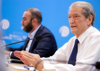 Berisha: Qëndrimi i Ramës në parlament diktohet nga kartelet e drogës. Kumbari Diego Benitez menaxhon 14 narkokartele shqiptare