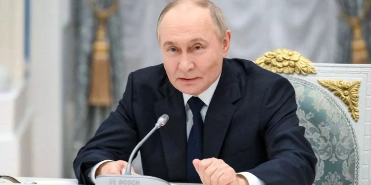 "700 mijë ushtarë po luftojnë", thotë Putin: Pavarësisht sanksioneve, jemi në rrugë të mbarë nga recesioni.