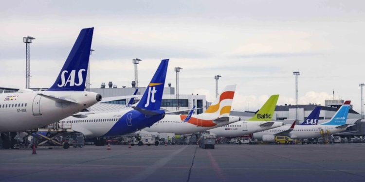 Aeroporti i Kopenhagës mbyllet për shkak të pranisë së dronëve, me të paktën 20 fluturime të anuluara ose duke ndryshuar drejtim.