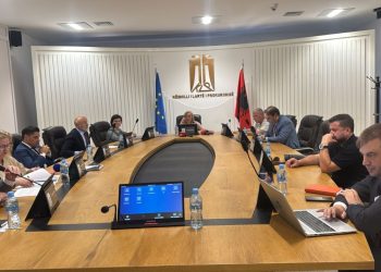 Aida Hajnaj mbyll zyrtarisht mandatin si drejtoreshë e BKH-së, KLP pritet të vendosë sot për shkarkimin e saj.