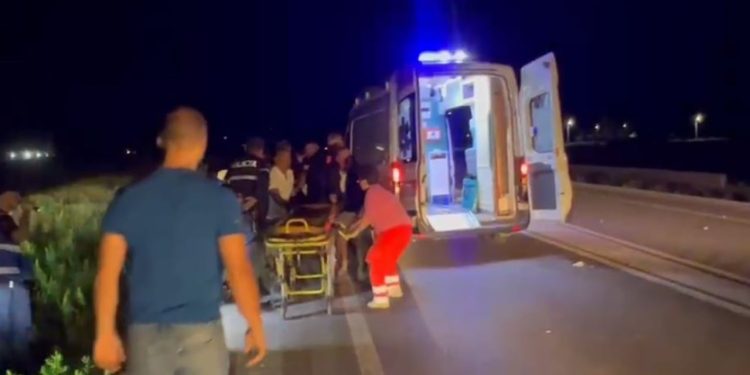 Aksident i rëndë në Dukat Fushë: Dy automjete përplasen, katër të lënduar, dy prej tyre në gjendje kritike.