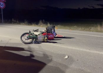 Aksident në Pogradec, drejtuesi i motorit plagoset rëndë