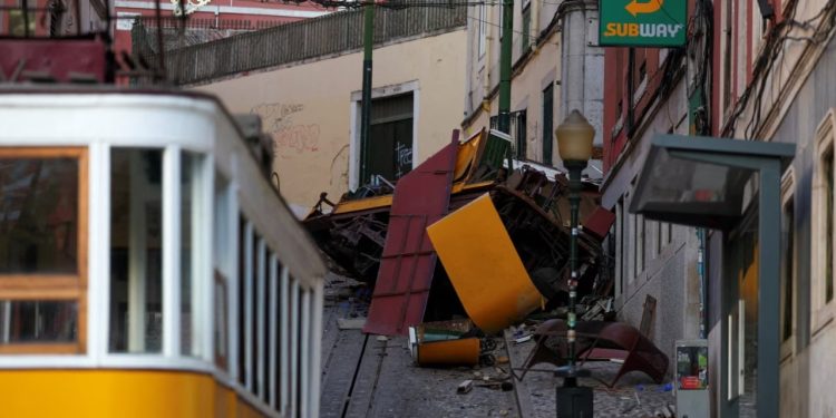 Aksidenti në Lisbonë: Hetuesit zbulojnë se kablloja u shkëput para përplasjes me tramvajin