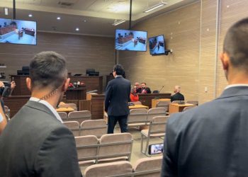 Albin Kurti paraqitet në Gjykatën Themelore të Prishtinës pas kërcënimeve nga ish-drejtuesi i organizatës së veteranëve të UÇK-së