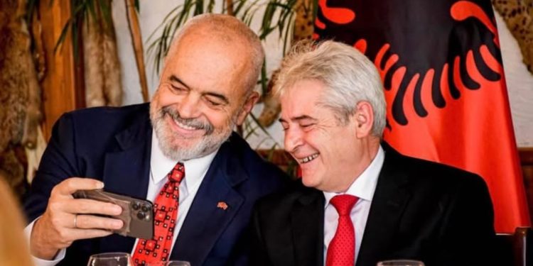 Ali Ahmeti uron Edi Ramën: Mbështetje e vazhdueshme për Shqipërinë europiane në kuadër të programit qeveritar.