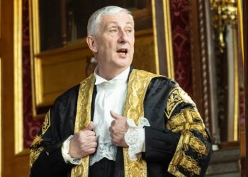 Analiza e "The Times": Agjentëve kinezë u janë dhënë leje për të spiunuar në Parlamentin Britanik