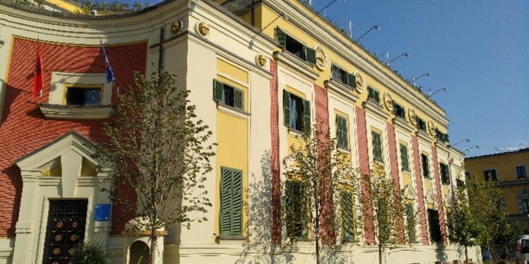 Arrestime, dorëheqje dhe emërime në qeveri: 6 bashki organizojnë zgjedhje të parakohshme.