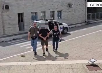 Arrestohet 35-vjeçari nga Bulqiza, i shpallur në kërkim ndërkombëtar për vjedhje me dhunë.