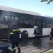 Autobusi i linjës Durrës-Plazh kap flakë gjatë lëvizjes, pasagjerët dalin menjëherë në siguri.