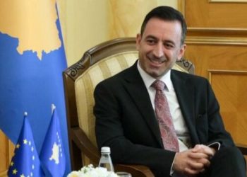 Automjeti i eskortës së kryetarit të Kuvendit të Kosovës, Dimal Basha, pëson aksident.
