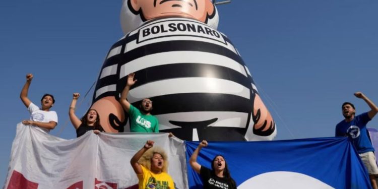 Brazil feston dënimin e Bolsonaro me 27 vite burg, mijëra qytetarë dalin në rrugë si në një festë: Një hap i ri për demokracinë.