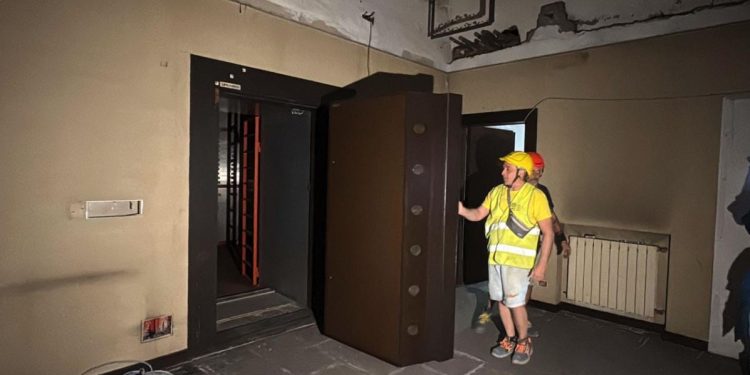 Bunker privat anti-atomik në qendër të Torinos: një kombinim i luksit dhe sigurisë nënpër tokë.