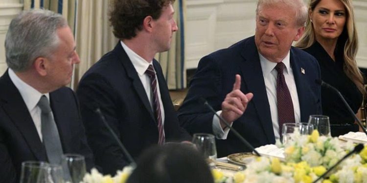 Çast i tensionuar në darkën me miliarderët e teknologjisë: Trump interesohet për investimet në SHBA, Zuckerberg përgjigjet: Nuk e dija se çfarë…