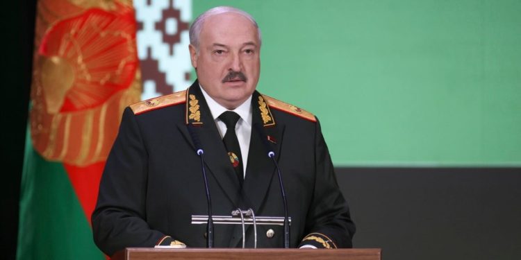 Çekia, Hungaria dhe Rumania zbulojnë dhe shkatërrojnë një rrjet spiunazhi bjellorus në Evropë.