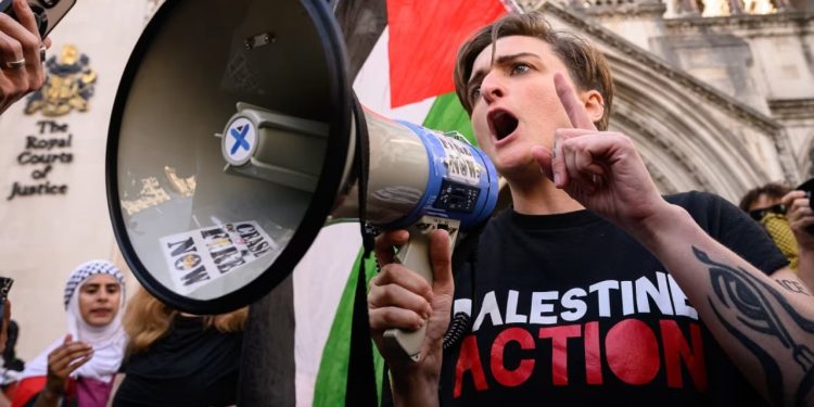 Çfarë është Palestina Action, grupi që ka çuar në qindra arrestime në Mbretërinë e Bashkuar?