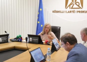 "Çfarë jemi ne, një agjenci udhëtimi?" / Përplasje në Këshillin e Lartë të Prokurorisë, akuza për keqpërdorim të financave.