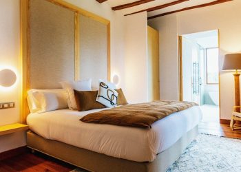 “Çfarë të bëni si të parën gjë në një dhomë hoteli: shmangni ndezjen e dritës”/ Ekspertët paralajmërojnë: Bëni foto dhe dokumentoni çdo detaj.