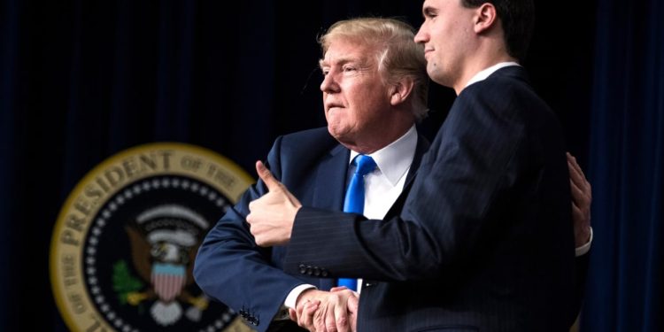 “Charlie për mua ishte si një djalë”, Trump për aktivistin Kirk: Ishte fantastik, më ndihmoi me TikTok-un