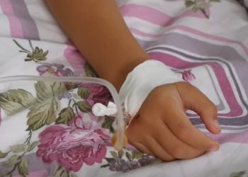 Covid po përhapet në shkolla, mjekët paralajmërojnë: Infektimet te fëmijët janë rritur ndjeshëm.