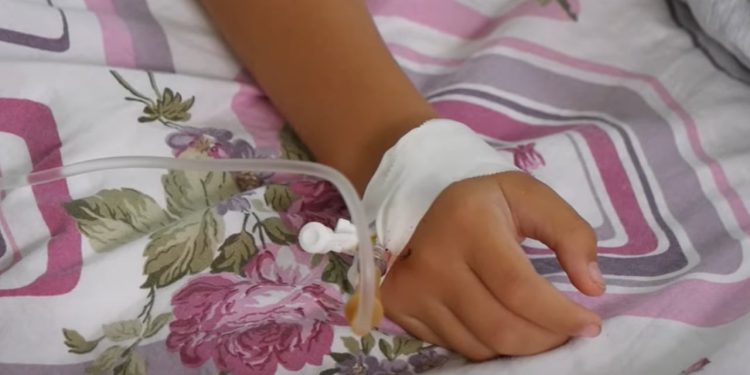 Covid po përhapet në shkolla, mjekët paralajmërojnë: Infektimet te fëmijët janë rritur ndjeshëm.