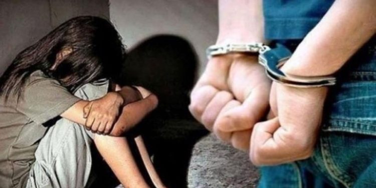 Dënim prej 25 vitesh burg për 67-vjeçarin që abuzoi seksualisht një vajzë të mitur, vendimi i Gjykatës së Fierit