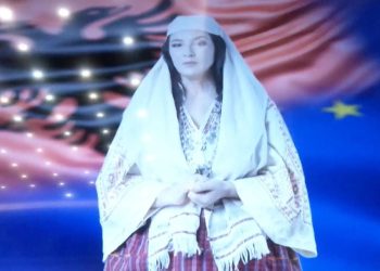 Diella jep fjalën e saj të parë si ministre, iu përgjigjet akuzave nga pozita: "Më quajtët antikushtetuese, kjo më preku"