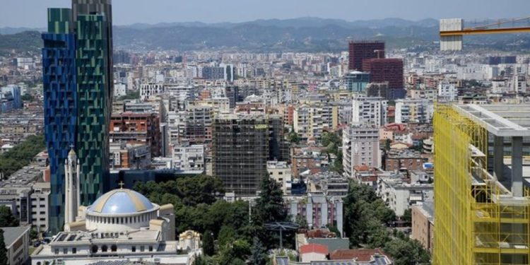 Drejtor i Agjencisë Shtetërore për Shpronësimin largohet nga posti, ja kush e pason atë.