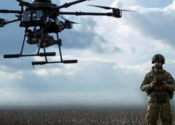 Dronët e inteligjencës artificiale të Ukrainës tejkalojnë armatimin europian, benefitet shkojnë drejt Kinës.