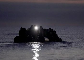 Dyrë në Mbretërinë e Bashkuar në mënyrë të paligjshme, dy individë humbin jetën.