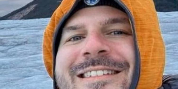 Ekspedita shkencore përfundon në tragjedi: Gjeologu italian humb në Alaskë, autoritetet ndalojnë kërkimet dhe shpallin vdekjen e tij.