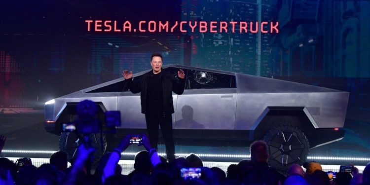 Elon Musk shkon me 2.57 milionë aksione të Teslës, investimet rriten me afërsisht 5%.