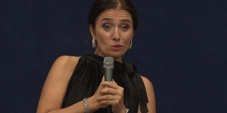 "Emocionet bëjnë zë", koncerti i Ermonela Jahos në TKOB: E lumtur që u riktheva në shtëpinë time.