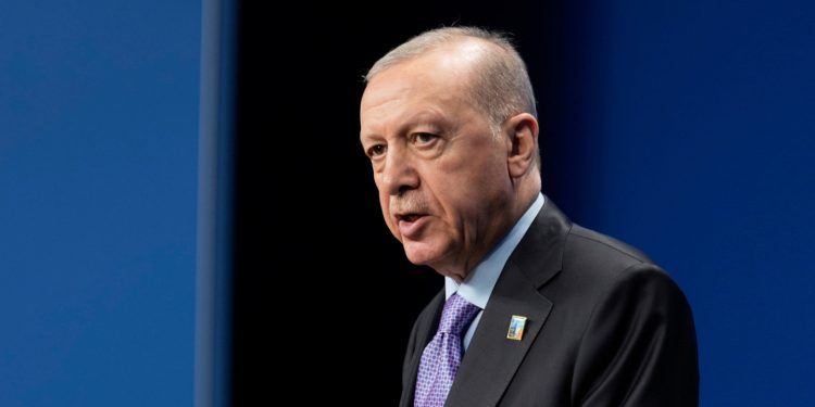 Erdogan telefonon princin e Katarit pas sulmit nga Izraeli: Turqia mbështet ju.