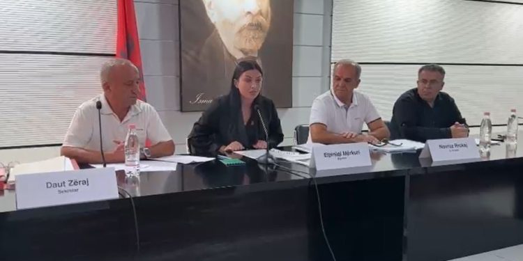 Ermal Dredha dorëzohet; Elis Halili do të udhëheqë Vlorën deri në zgjedhjet e reja.