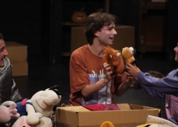 “Fëmijët përjetojnë emocione të forta nga shfaqja ‘Fundjava Magjike’ në Teatrin Eksperimental”