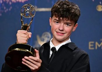 Filmi "Adolescence": Owen Cooper bën histori në Emmy, 15-vjeçari fiton çmimin më të ri në Primetime.