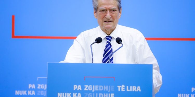 “Forumet do të mblidhen në ditët në vijim,” Berisha: Vendimmarrje përpara sesionit parlamentar do të ndodhë!