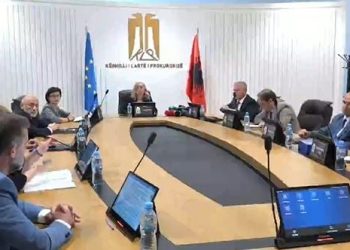 Garë për drejtuesin e ri të SPAK/ KLP mblidhet me pjesëmarrjen e zyrtarëve amerikanë. Kandidatët kanë 3 javë për të dorëzuar dokumentet.